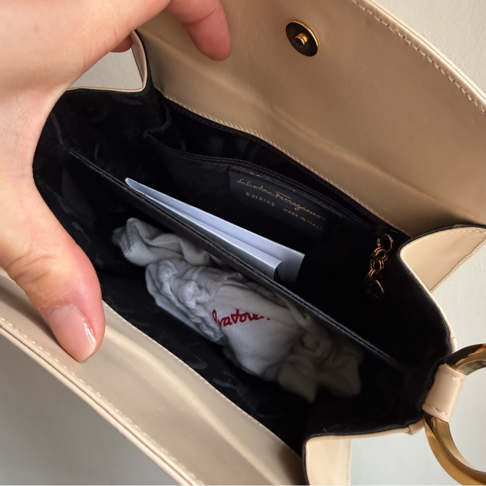 Salvatore Ferragamo bag - Picture 11 of 11